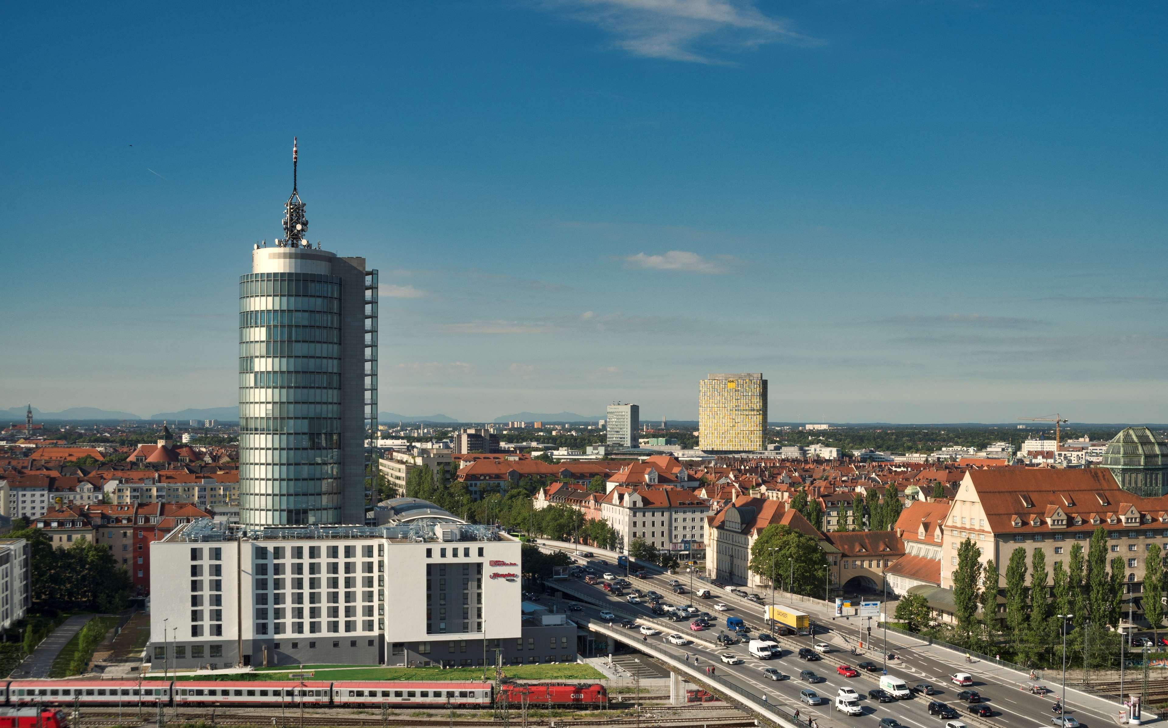 Hotel Hilton Garden West 4*